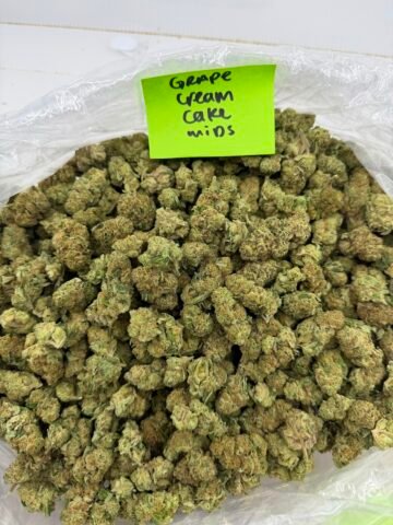 GRAPE CREAM CAKE MID